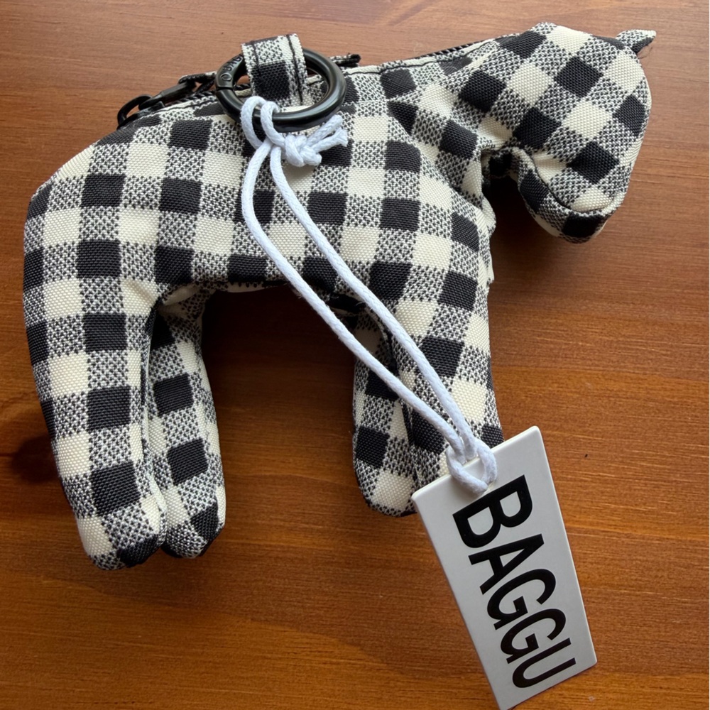 BAGGU Black and White gingham horse Keychain/pouch